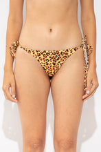 Carregar imagem no visualizador da galeria, Gallery: Rio De Sol Calcinha Bottom Yellow-Feline Cheeky-Micro
