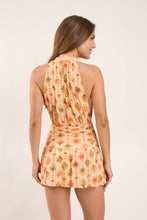 Carregar imagem no visualizador da galeria, Model Back: Rio De Sol Mini Dress Mosaico Low Cut Dress
