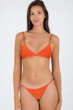 Carregar imagem no visualizador da galeria, Gallery: Rio De Sol Set Set Paprica Tri-Fixo California
