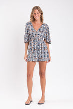 Carregar imagem no visualizador da galeria, Model Front: Rio De Sol Mini Dress Ikat Mini Dress
