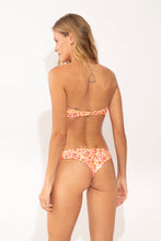 Carregar imagem no visualizador da galeria, Model Back: Rio De Sol Soutien Top Ditsy-Butter Sara
