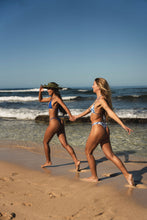 Carregar imagem no visualizador da galeria, Image 13: Wednesday In Hawaii By Rio De Sol Calcinha Bottom Pua-Pacifica Sunset
