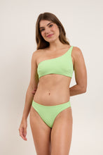 Carregar imagem no visualizador da galeria, Model Front: Rio De Sol Calcinha Bottom Sand-Menta Essential-Comfy
