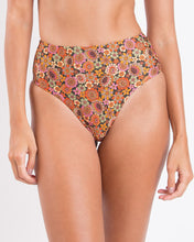Carregar imagem no visualizador da galeria, Gallery: Rio De Sol Calcinha Bottom Bouquet Hotpants
