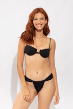 Carregar imagem no visualizador da galeria, Model Front: Rio De Sol Calcinha Bottom Solar-Black Eden
