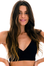 Carregar imagem no visualizador da galeria, Gallery: Rio De Sol Soutien Top Cotele-Preto Tri-Tank
