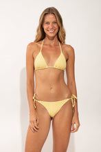 Carregar imagem no visualizador da galeria, Model Front: Rio De Sol Calcinha Bottom Drift-Butterglow Lacinho
