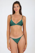 Carregar imagem no visualizador da galeria, Model Front: Rio De Sol Set Set Palace Tri-Fixo California
