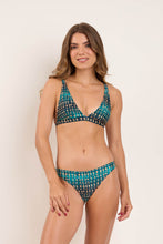 Carregar imagem no visualizador da galeria, Model Front: Rio De Sol Calcinha Bottom Brisa Essential-Comfy

