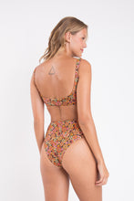 Carregar imagem no visualizador da galeria, Model Back: Rio De Sol Calcinha Bottom Bouquet Hotpants

