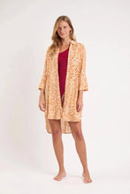 Carregar imagem no visualizador da galeria, Model Front: Rio De Sol Caftans / Saida De Praia Sahari Chemise Gabriele
