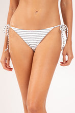 Carregar imagem no visualizador da galeria, Gallery: Rio De Sol Calcinha Bottom Linea-White Ibiza-Comfy
