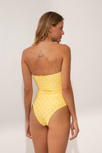 Carregar imagem no visualizador da galeria, Model Back: Wednesday In Hawaii By Rio De Sol Maiô Kiko-Lilikoi Aloha
