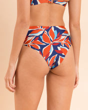 Carregar imagem no visualizador da galeria, Image 11: Rio De Sol Calcinha Bottom Leaves Hotpants
