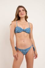Carregar imagem no visualizador da galeria, Model Front: Rio De Sol Set Set Chuva Bandeau-Joy Italy
