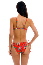 Carregar imagem no visualizador da galeria, Model Back: Rio De Sol Calcinha Bottom Wildflowers Ibiza-Comfy
