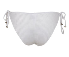 Carregar imagem no visualizador da galeria, Product Back: Rio De Sol Calcinha Bottom Cloque Branco New Comfort
