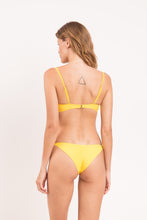 Carregar imagem no visualizador da galeria, Model Back: Rio De Sol Calcinha Bottom Amarelo Cheeky-Crispy
