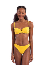 Carregar imagem no visualizador da galeria, Model Front: Rio De Sol Soutien Top Malibu-Yellow Balconet

