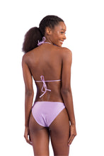 Carregar imagem no visualizador da galeria, Model Back: Rio De Sol Calcinha Bottom Shimmer-Harmonia Ibiza-Comfy
