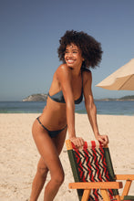 Carregar imagem no visualizador da galeria, Image 06: Rio De Sol Set Set Shimmer-Shark Tri-Fixo-Noa Cheeky-Noa
