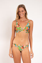 Carregar imagem no visualizador da galeria, Model Front: Rio De Sol Calcinha Bottom Tropical Nice
