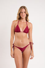 Carregar imagem no visualizador da galeria, Model Front: Rio De Sol Calcinha Bottom Touch-Carmim Amora
