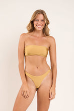 Carregar imagem no visualizador da galeria, Model Front: Rio De Sol Set Set Fluity-Dourado Bandeau-Reto Essential
