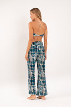 Carregar imagem no visualizador da galeria, Model Back: Rio De Sol Calça De Praia Azule Murana Pants

