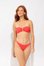 Carregar imagem no visualizador da galeria, Model Front: Rio De Sol Calcinha Bottom Cali-Flamingo Leblon
