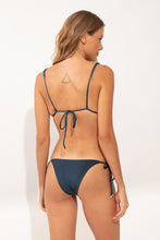 Carregar imagem no visualizador da galeria, Model Back: Rio De Sol Set Set Shimmer-Shark Lia-Noa Lacinho
