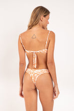 Carregar imagem no visualizador da galeria, Model Back: Rio De Sol Set Set Sahari Juliette Nara
