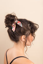 Carregar imagem no visualizador da galeria, Boho Scrunchie
