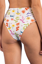 Carregar imagem no visualizador da galeria, Bottom Countryside Hotpants
