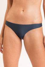 Carregar imagem no visualizador da galeria, Bottom Shimmer-Shark Essential-Comfy

