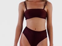 Carregar e reproduzir vídeo no visualizador da Galeria, Set Barolo Bandeau-Reto Hotpants
