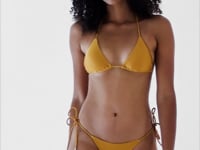 Carregar e reproduzir vídeo no visualizador da Galeria, Video: Rio De Sol Calcinha Bottom Damasco Cheeky-Rope
