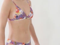 Carregar e reproduzir vídeo no visualizador da Galeria, Video: Rio De Sol Calcinha Bottom Garden-Flower Essential-Comfy
