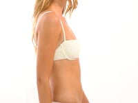 Carregar e reproduzir vídeo no visualizador da Galeria, Video: Rio De Sol Set Set Brisa-Offwhite Juliette Essential
