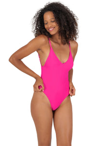 Model Front: Rio De Sol Maiô Amaranto Hype