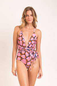 Model Front: Rio De Sol Maiô Amore-Pink New Vegas