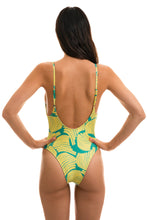 Carregar imagem no visualizador da galeria, Model Back: Rio De Sol Maiô Banana Yellow Hype
