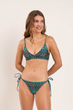 Carregar imagem no visualizador da galeria, Model Front: Rio De Sol Calcinha Bottom Brisa Ibiza-Comfy
