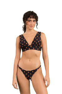 Model Front: Rio De Sol Calcinha Bottom Cashew Leblon