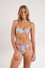 Carregar imagem no visualizador da galeria, Model Front: Rio De Sol Calcinha Bottom Cloud Nice-Fio
