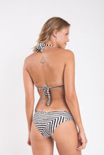 Carregar imagem no visualizador da galeria, Model Back: Rio De Sol Calcinha Bottom Collage Mel
