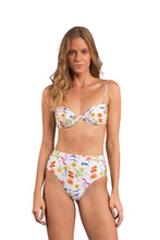 Carregar imagem no visualizador da galeria, Model Front: Rio De Sol Calcinha Bottom Countryside Hotpants
