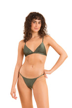 Carregar imagem no visualizador da galeria, Model Front: Rio De Sol Calcinha Bottom Croco California
