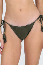 Carregar imagem no visualizador da galeria, Gallery: Rio De Sol Calcinha Bottom Croco Frufru-Comfy
