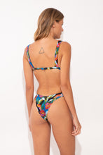 Carregar imagem no visualizador da galeria, Model Back: Rio De Sol Calcinha Bottom Flair Cali
